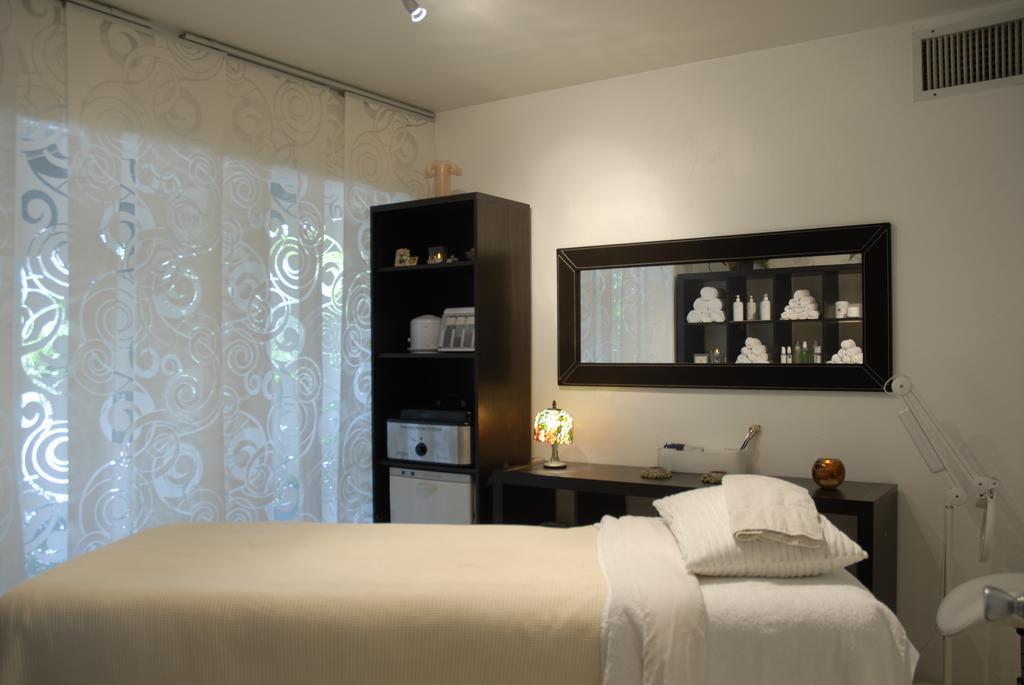 The Cabanas Guesthouse & Spa - Gay Resort Catering To Gay Men Oakland Park Eksteriør bilde
